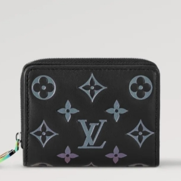 Louis Vuitton Handbags - Authentic Louis Vuitton Ski Monogram Wallet